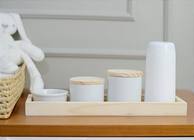 Kit Higiene Bebê Bandeja Tampa Pinus Porcelanas Mini Térmica