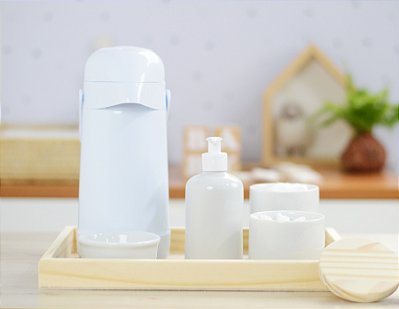 Kit Higiene Bebê K070 Porcelanas Bandeja Pinus Térmica Banho