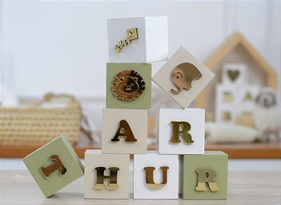 Kit 08 Dadinho Dourado Bebê Maternidade Decor Nicho Bancada