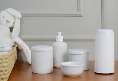 Kit Higiene Porcelana Quarto Bebe Térmica 250 Ml Sabonete