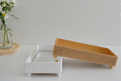 Kit 02 Bandejas Branca Pérola e Dourada Strass Lavabo Casa Decoração