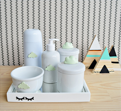 Kit Higiene Porcelana Bebê Bandeja Térmica Potes Decoração