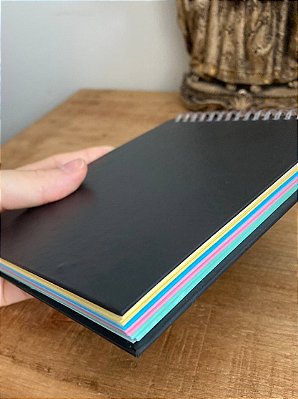 Bloco espiral com folhas coloridas - Tamanho A6
