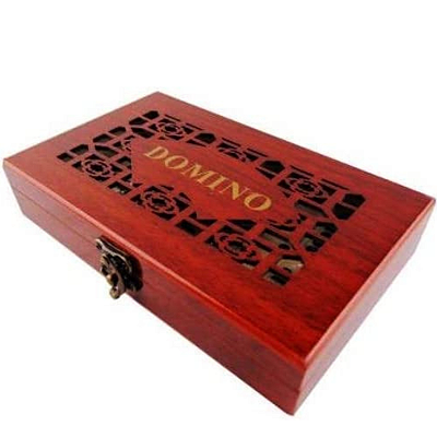 JOGO DE DOMINÓ NA CAIXA DE MADEIRA
