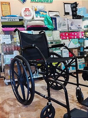 Cadeira de Rodas Modelo com Pneu Maciço - PRO LIFE