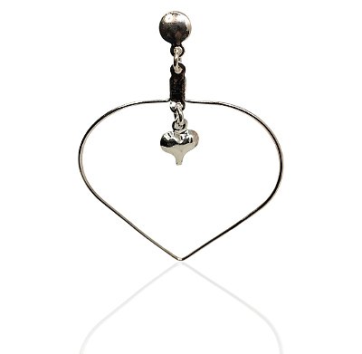 Brinco perfil de coração com pingente de coraçãozinho dentro banhado prata