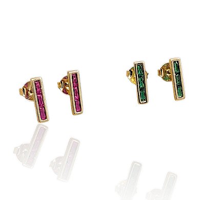 Brinco barra com 3 zircônias banhado ouro