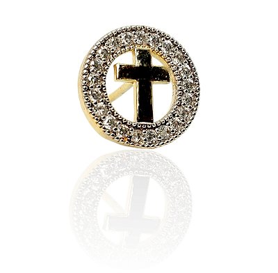Brinco círculo cravejado e cruz banhado ouro