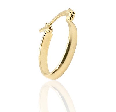 Brinco argola oval fecho alavanca banhado ouro