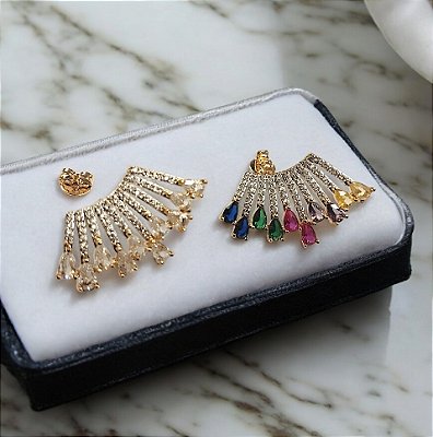 Brinco saia cravejada e com 10 zircônias grandes nas pontas banhado ouro
