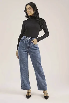 Calça jeans corte reto
