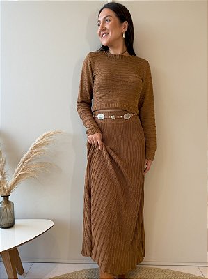 conjunto saia longa e cropped modal