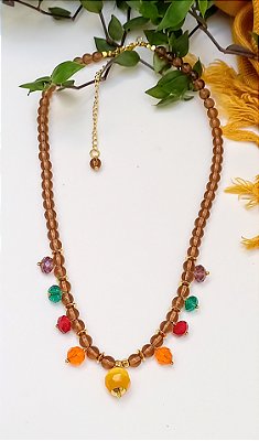 Colar Curto Porcelanas e Cores.