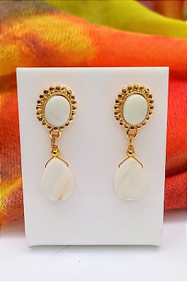 Brinco Gota Madrepérolas.
