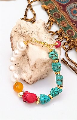 Pulseira Pérolas e Pedras.