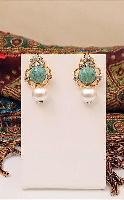 Brinco Pérola Turquesa Strass.