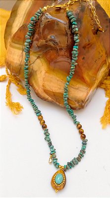 Colar Curto Gota Olho de Tigre e Amazônita.