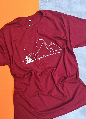 Camiseta “APROVEITE O MUNDO COM SEU CÃO" (modelagem tradicional)