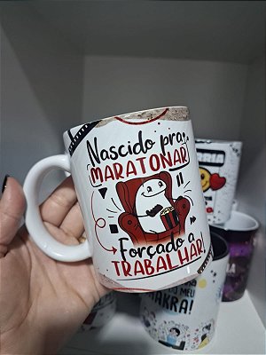 Caneca Porcelana - Nascido para Maratonar