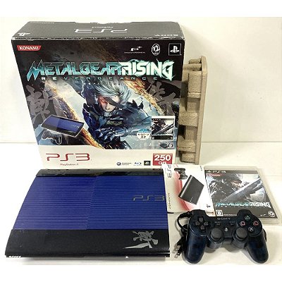 PlayStation 3 Super Slim, Ed. Metal Gear Rising , Na Caixa Seriado, 250GB, Modelo CECH-4000B, PS3, (Usado)