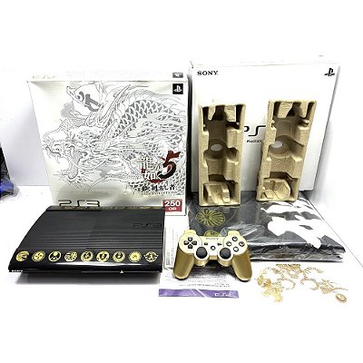 PlayStation 3 Super Slim, Yakuza 5 Emblem Edition, Na Caixa Seriado, 250GB, PS3 (Usado)