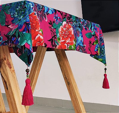 Toalha Retangular de Linho Estampado com Tassel e Pedraria nas Pontas