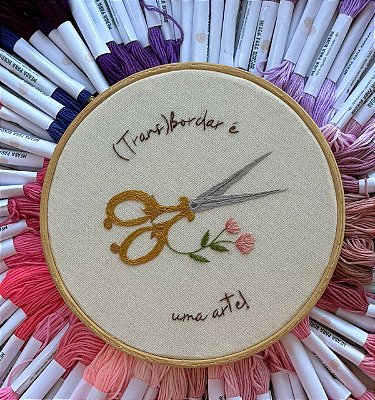 Kit para Bordar "Tesoura"