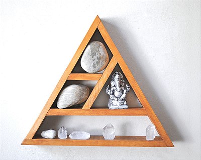 Nicho e Altar Triangular p/ pedras e cristais ZR18