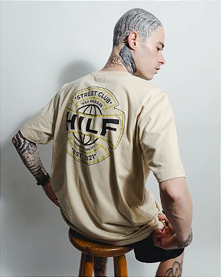 Camiseta Hilf Worldwide (areia)
