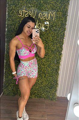 Conjunto Curto Semi Empina Flowers - P/M/G - 38 a 42
