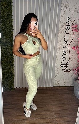 Conjunto Semi Empina Brocado Verde ralo/Top Gota -Tamanho único 38 a 42/44