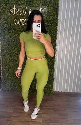 Conjunto Tradicional Canelado Verde Oliva/Cropped - 38 a 42+