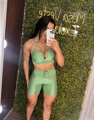 Conjunto Semi Empina Glossy Verde -Tamanho único 38 ao 42