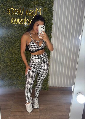 Legging Empina Letters -Tamanho único 36 a 42