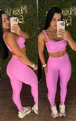 Conjunto Tradicional com Bolsinho Rosa - Tamanho único 38 a 42