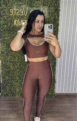 Conjunto Tradicional Vermelho Bronze -Tamanho único 38 a 42