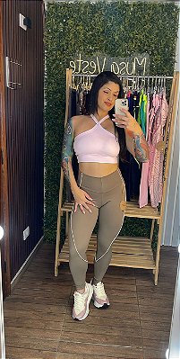 Conjunto Fitness Hope Castanho com Top Tulipa Rosa - Veste 38 a 42