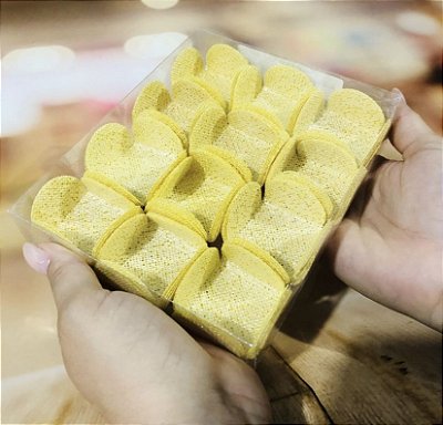 50 Forminhas Para Doces Finos Tela Escócia Amarelo Perolado