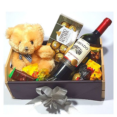 Cesta De Chocolates com Vinho Pelúcia Bombons Presente Premium