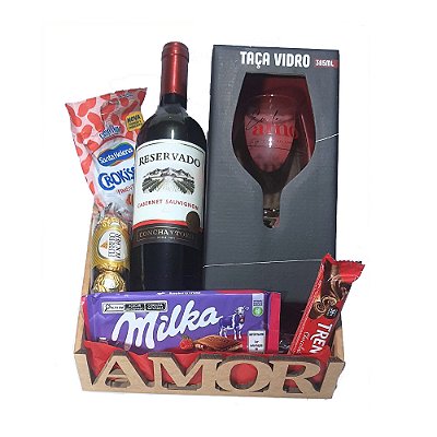 Cesta Presente Namorados Amor Vinho, Taça, Milka, Ferrero