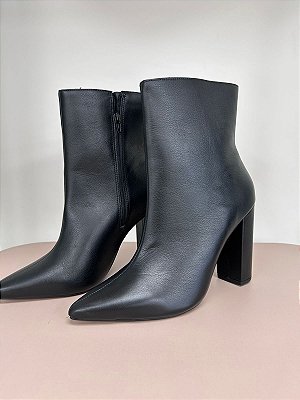 BOTA SALTO ALTO DAVOS PRETA