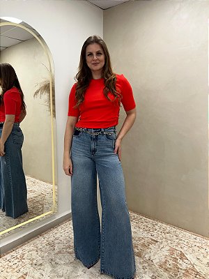 CROPPED EM MALHA COM AVIAMENTO METÁLICO