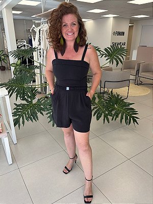 MACAQUINHO COM CINTO PRETO