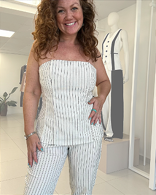 BLUSA SEM ALÇAS EM LINHO