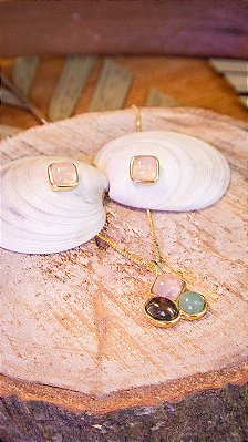 Conjunto Folheado a Ouro – Quartzo Rosa, Quartzo Verde e Obsidiana Fumê
