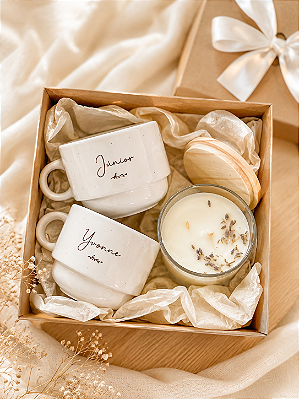 Caixa Convite Elegante para Padrinhos de Batismo ou Consagração - Kit com Xicaras Personalizadas e Vela Perfumada