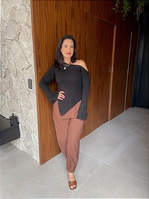 BLUSA DE TRICÔ ASSIMETRÍCA MISSY