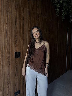BLUSA ACETINADA COM RENDA OLSEN