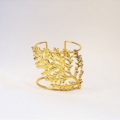 Bracelete Folha de Tuia em Metal
