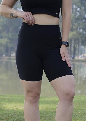 Shorts Meia Coxa Preto - Poliamida